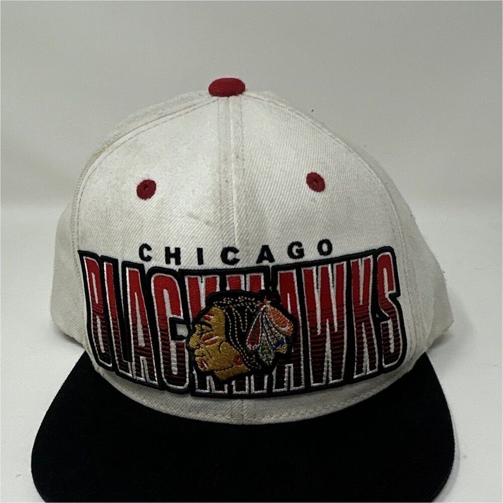 Mitchell & Ness Chicago Blackhawks Snapback Cap Hockey White Black Red